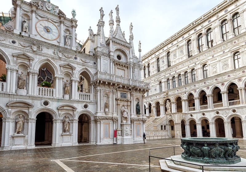 Doge`s Palace in summer, Venice, Italy. It is a famous tourist attraction of Venice. Panoramic view of luxury courtyard of old Doge`s Palace or Palazzo Ducale. Nice Renaissance architecture of Venice. Doge`s Palace in summer, Venice, Italy. It is a famous tourist attraction of Venice. Panoramic view of luxury courtyard of old Doge`s Palace or Palazzo Ducale. Nice Renaissance architecture of Venice