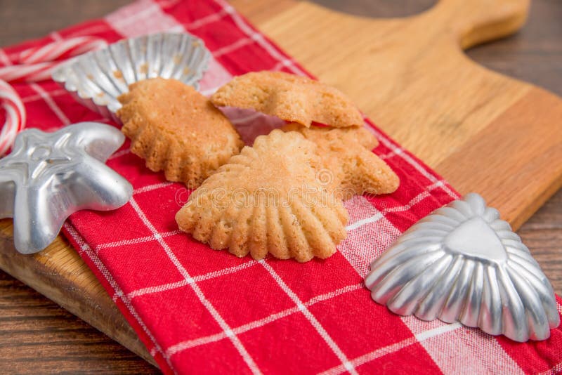 Sandbakkels - a traditional norwegian shortbread christmas cookie with tins. Sandbakkels - a traditional norwegian shortbread christmas cookie with tins