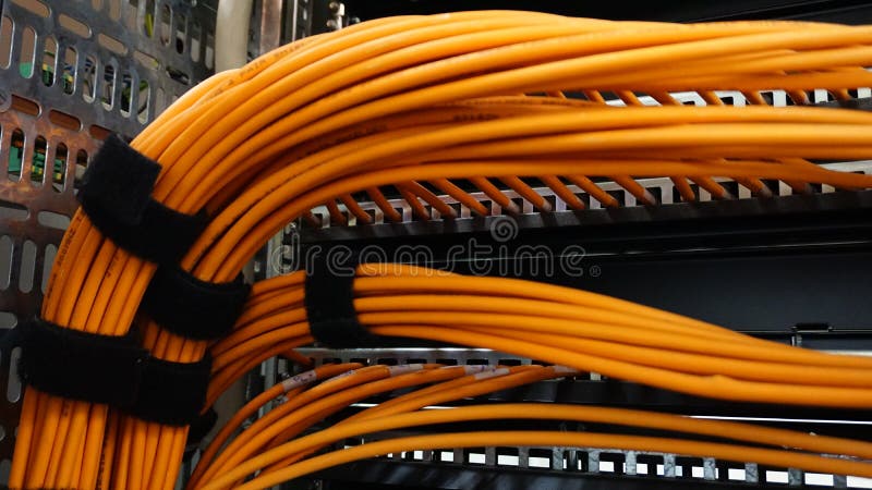 捆绑网络电缆