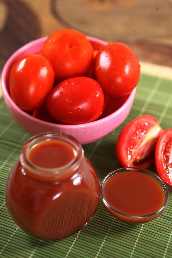 Fresh Tomato Sauce is the perfect way to make use a bountiful summer tomato harvest. There are two primary goals when making fresh tomato sauce, First, the sauce should taste like it was made from fresh tomatoes, Second, the sauce should have a good, sauce-like consistency and have deep, sweet notes, the ingredients for Fresh Tomato Sauce are tomatoes, salt, olive oil, garlic cloves, onion, finely chopped, fresh basil leaf, , parsley, red pepper flakes , black pepper, sugar.1 Kg (2,2 pounds) of very ripe red tomatoes 2 or 3 tablespoons of extra virgin olive oil 1 small onion 1 garlic clove 5 - 6 fresh basil leaves 1 teaspoon of sugar a pinch of fine saltFirst thing first wash the tomatoes under running water. Then place them in a bowl and start cutting in half.With a knife, remove the seeds and all the internal part of the tomato, as to make small tomato boats. Now place them in a pot and cook over low heat, covered with a lid. Stir from time to time and cook for about 20 minutes. When the tomatoes are cooked, crush them with a food mill to remove all the skin and make a tomato puree. Finely chop the onion . In a saucepan, saut� the garlic clove (whole and without peel) and the onion in extra virgin olive oil over low heat for ? minutes.Add the tomato passata. Stir and season with salt to taste and 1 teaspoon of sugar, which is necessary to lower the acidity of the tomatoes.Cook for 15 minutes over medium heat, stirring occasionally, making sure that the sauce does not burn. If necessary, reduce the heat to low.When the tomato sauce with fresh tomatoes is ready, with the heat off, add the basil leaves.Use this basic tomato sauce recipe for seasoning pasta or in addition to the ingredients of your special recipes.You can keep fresh tomato sauce in glass containers.Tomato sauce (also known as salsa roja in Spanish, sauce tomate in French or salsa di pomodoro in Italian) can refer to many different sauces made primarily from tomatoes, usually to be served as part of a dish, rather than as a condiment. Fresh Tomato Sauce is the perfect way to make use a bountiful summer tomato harvest. There are two primary goals when making fresh tomato sauce, First, the sauce should taste like it was made from fresh tomatoes, Second, the sauce should have a good, sauce-like consistency and have deep, sweet notes, the ingredients for Fresh Tomato Sauce are tomatoes, salt, olive oil, garlic cloves, onion, finely chopped, fresh basil leaf, , parsley, red pepper flakes , black pepper, sugar.1 Kg (2,2 pounds) of very ripe red tomatoes 2 or 3 tablespoons of extra virgin olive oil 1 small onion 1 garlic clove 5 - 6 fresh basil leaves 1 teaspoon of sugar a pinch of fine saltFirst thing first wash the tomatoes under running water. Then place them in a bowl and start cutting in half.With a knife, remove the seeds and all the internal part of the tomato, as to make small tomato boats. Now place them in a pot and cook over low heat, covered with a lid. Stir from time to time and cook for about 20 minutes. When the tomatoes are cooked, crush them with a food mill to remove all the skin and make a tomato puree. Finely chop the onion . In a saucepan, saut� the garlic clove (whole and without peel) and the onion in extra virgin olive oil over low heat for ? minutes.Add the tomato passata. Stir and season with salt to taste and 1 teaspoon of sugar, which is necessary to lower the acidity of the tomatoes.Cook for 15 minutes over medium heat, stirring occasionally, making sure that the sauce does not burn. If necessary, reduce the heat to low.When the tomato sauce with fresh tomatoes is ready, with the heat off, add the basil leaves.Use this basic tomato sauce recipe for seasoning pasta or in addition to the ingredients of your special recipes.You can keep fresh tomato sauce in glass containers.Tomato sauce (also known as salsa roja in Spanish, sauce tomate in French or salsa di pomodoro in Italian) can refer to many different sauces made primarily from tomatoes, usually to be served as part of a dish, rather than as a condiment.