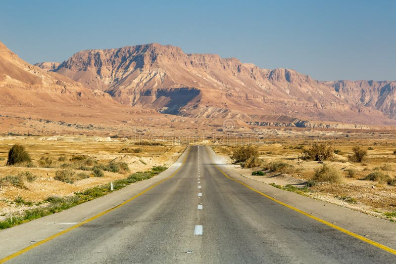 无尽的道路行驶旅行沙漠无极限的距离
