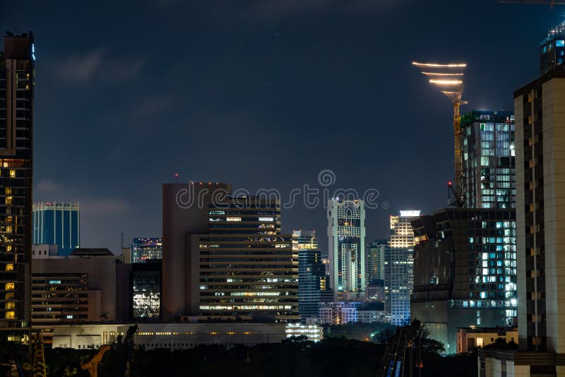 曼谷,泰国- 2019年3月30日:Sathorn夜区域是一个商业中心区域 曼谷,泰国 免版税库存图片 曼谷,泰国- 2019年3月30日:Sathorn夜区域是一个商业中心区域 曼谷,泰国 免版税库存图片