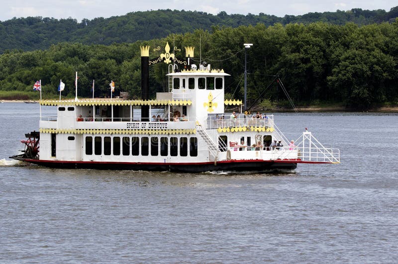 Aug 5, 2015 Dubuque Iowa: The Spirit of Dubuque paddle boat approaches lock and dam 11 on a cruise up the Mississippi River near Dubuque Iowa. Aug 5, 2015 Dubuque Iowa: The Spirit of Dubuque paddle boat approaches lock and dam 11 on a cruise up the Mississippi River near Dubuque Iowa