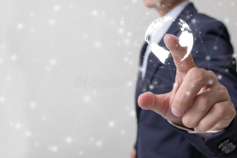 未来财政企业概念,接触与财务标志的商人增长的图表 库存图片 未来财政企业概念,接触与财务标志的商人增长的图表 库存图片