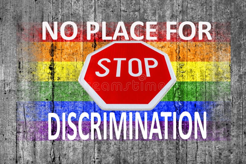 歧视和停车牌的没有地方和被绘的LGBT旗子在灰色具体背景 免版税库存照片 歧视和停车牌的没有地方和被绘的LGBT旗子在灰色具体背景 免版税库存照片