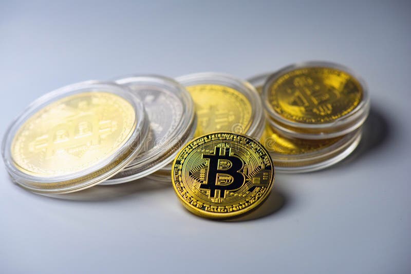 比特币自6月以来首次突破70000 库存照片