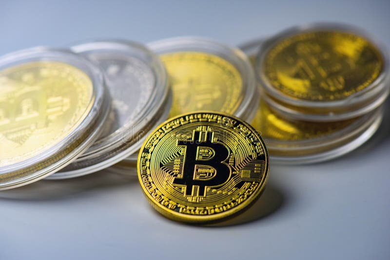 比特币自6月以来首次突破70000 库存照片
