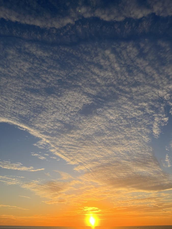 海滩日落 免版税库存照片