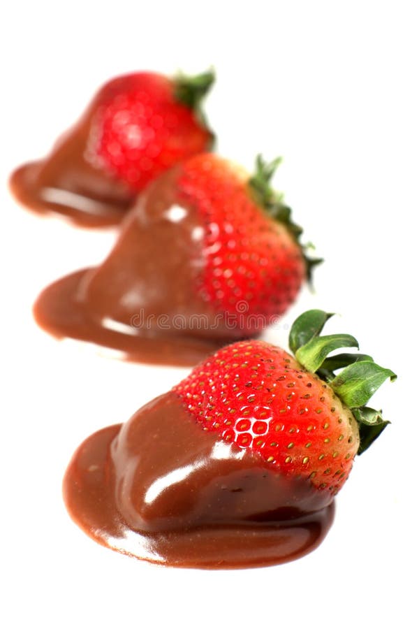 涂上巧克力的草莓