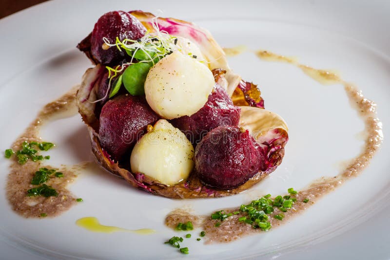 Warm salad of celery and beetroot, baked with nuts vinaigreta. Warm salad of celery and beetroot, baked with nuts vinaigreta