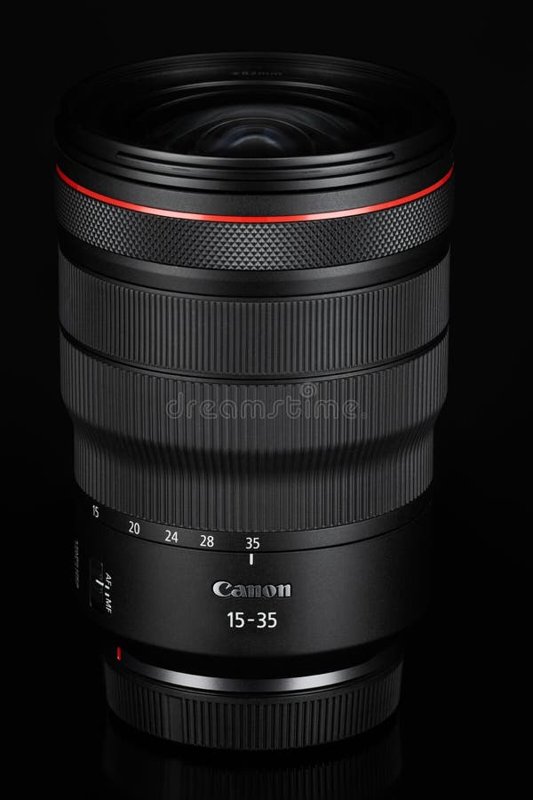 瓦尔纳保加利亚8月04日2020年 : 佳能rf 1535mm f 28l的图像为乌斯姆透镜，白色背景. 佳能是世界最大的 库存照片