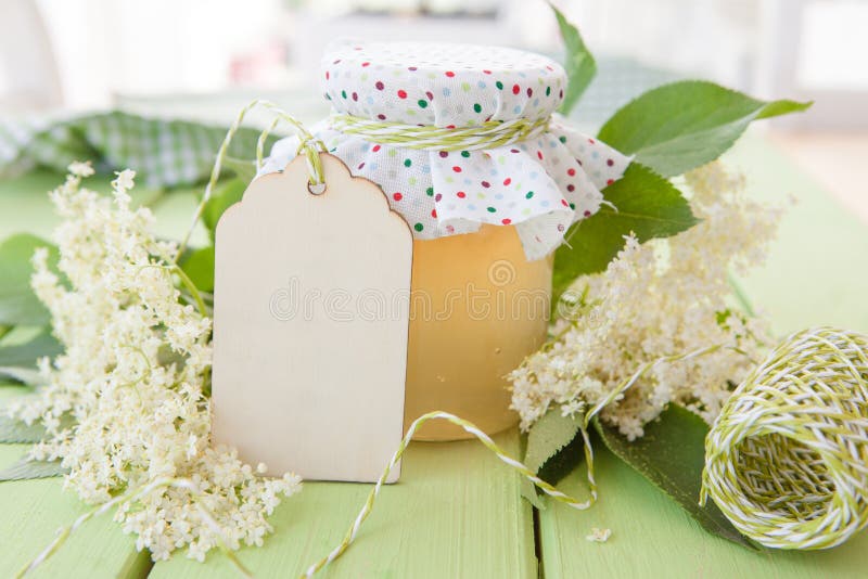 由接骨木浆果做的自创果冻 免版税库存图片