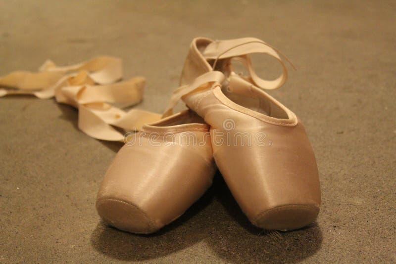 盖纳明登Pointe鞋子 免版税库存图片