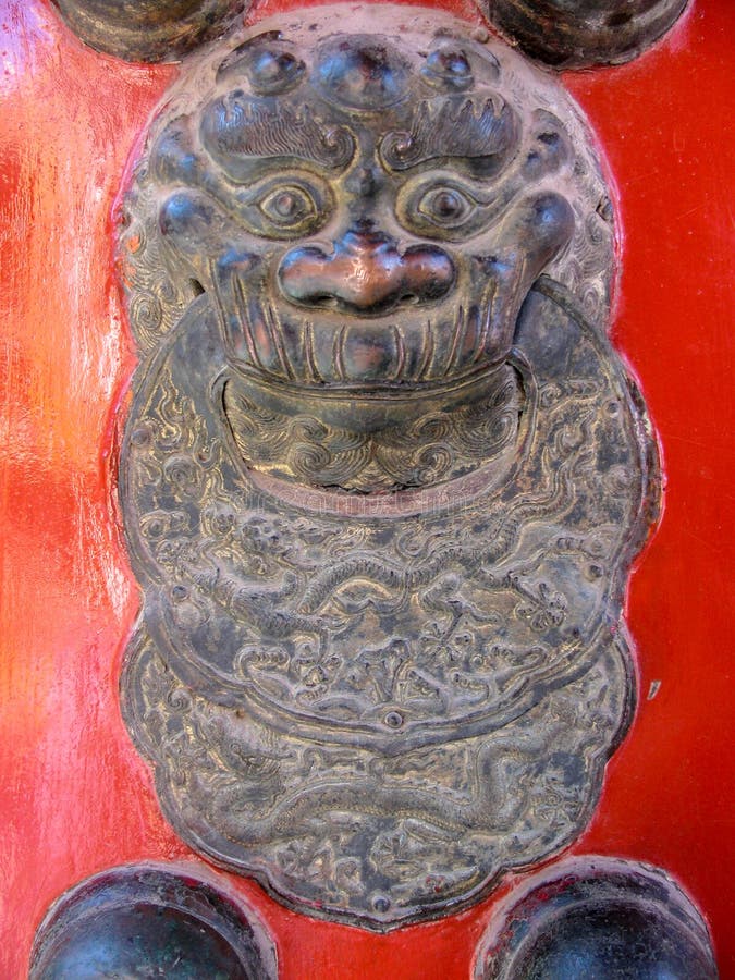 神兽中国铜门装饰