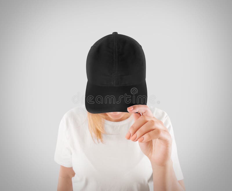 空白的黑棒球帽大模型模板，在妇女的穿戴朝向 免版税库存照片