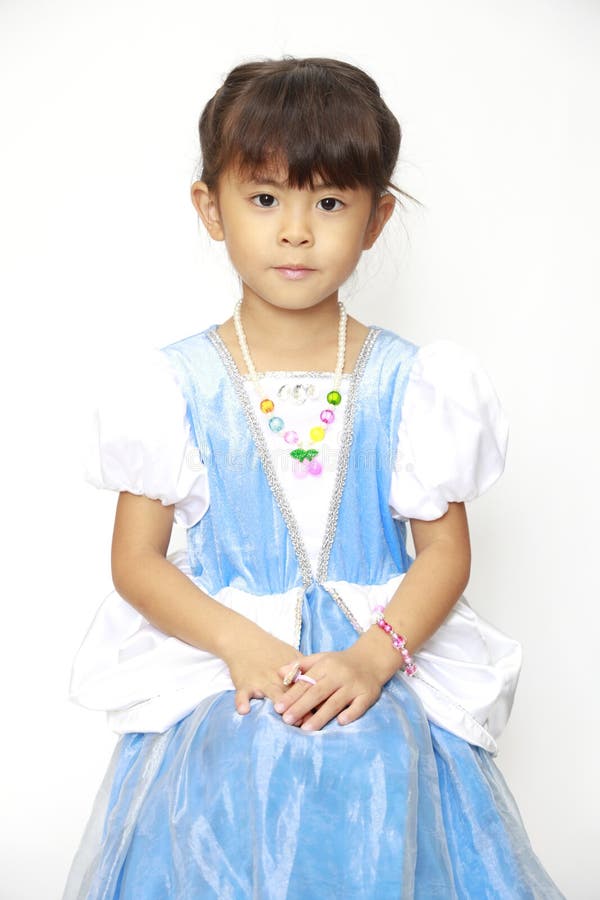 穿着裙子的日本女孩 库存图片