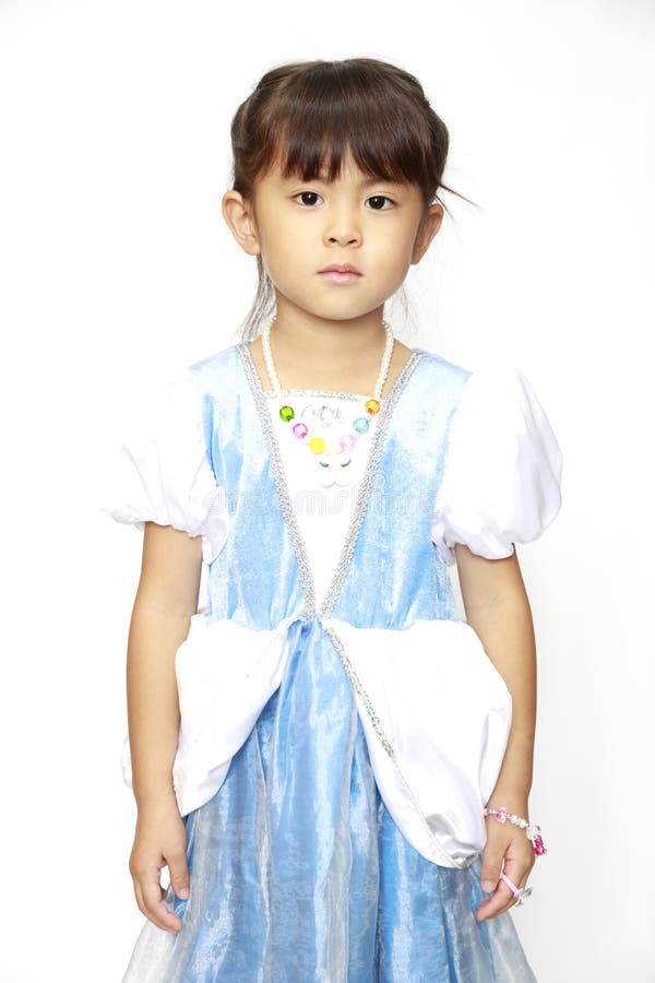 穿裙子的日本女孩 免版税库存照片