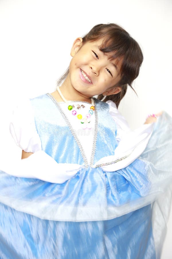 穿裙子的日本女孩 免版税图库摄影
