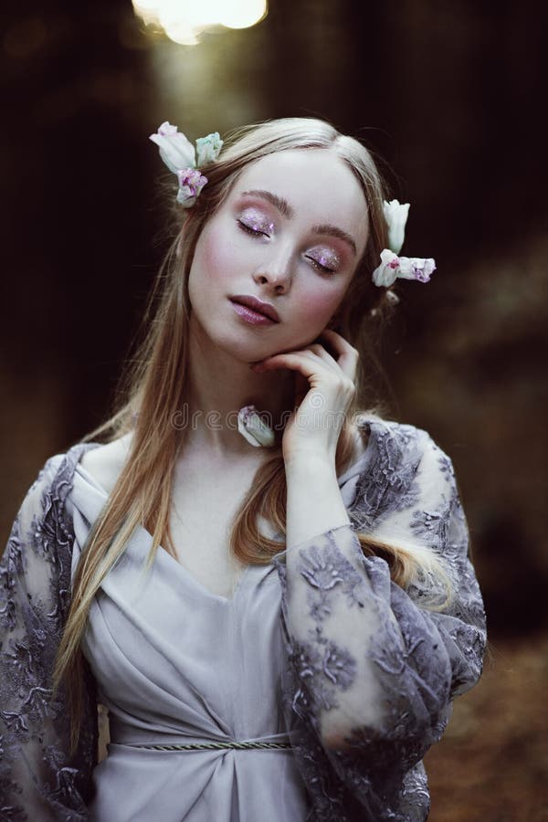 童话美女的奇幻肖像 免版税库存图片 童话美女的奇幻肖像 免版税库存图片