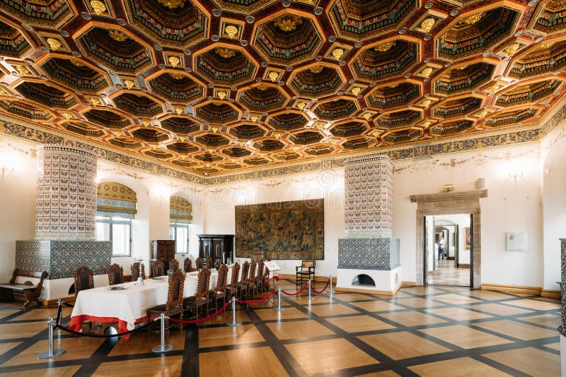 米尔，白俄罗斯 伊兹巴城堡综合博物馆餐厅 古代封建建筑团 库存图片