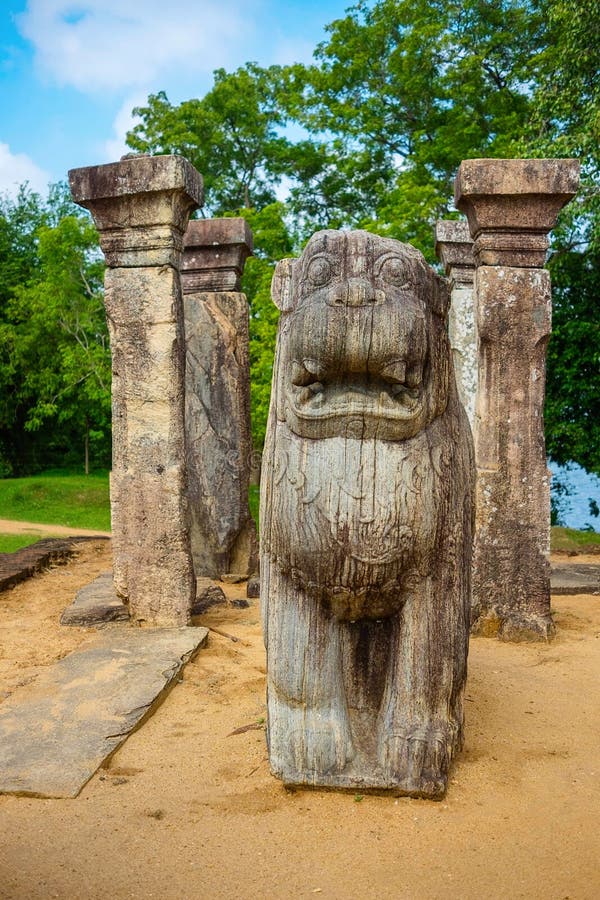 美丽的狮子雕象,古老废墟斯里兰卡,联合国科教文组织古城Polonnaruwa,斯里兰卡 库存照片 美丽的狮子雕象,古老废墟斯里兰卡,联合国科教文组织古城Polonnaruwa,斯里兰卡 库存照片