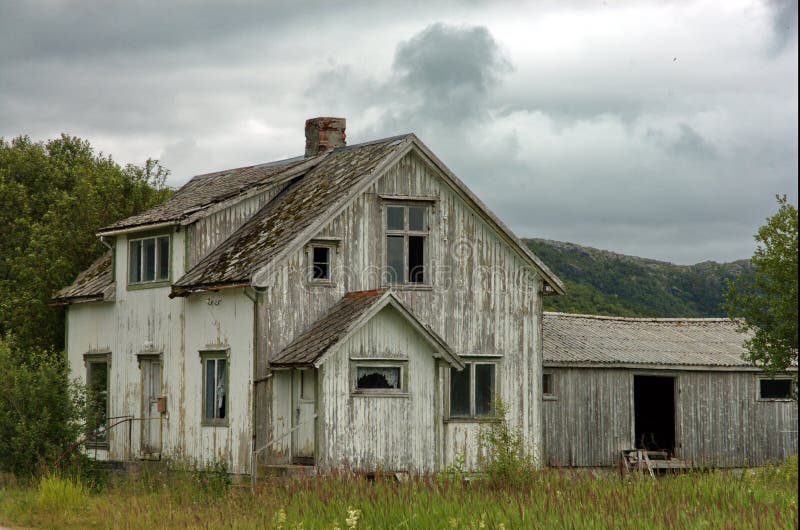 An old historic house and barn. Taken in Norway. An old historic house and barn. Taken in Norway.