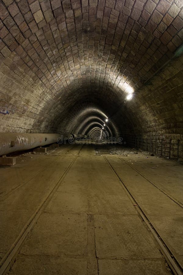 老隧道