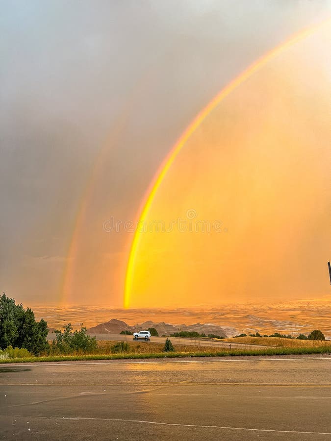 荒地的彩虹 库存图片