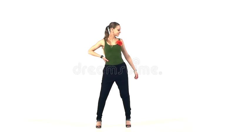 跳舞白色的女孩社会拉丁美州的舞蹈家,慢 股票录像
