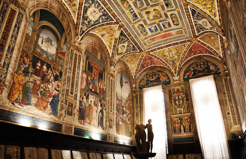 锡耶纳图书馆Piccolomini 免版税库存照片 锡耶纳图书馆Piccolomini 免版税库存照片