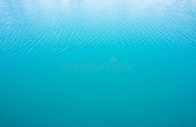 镇静蓝色海水表面 r 库存照片 镇静蓝色海水表面 r 库存照片