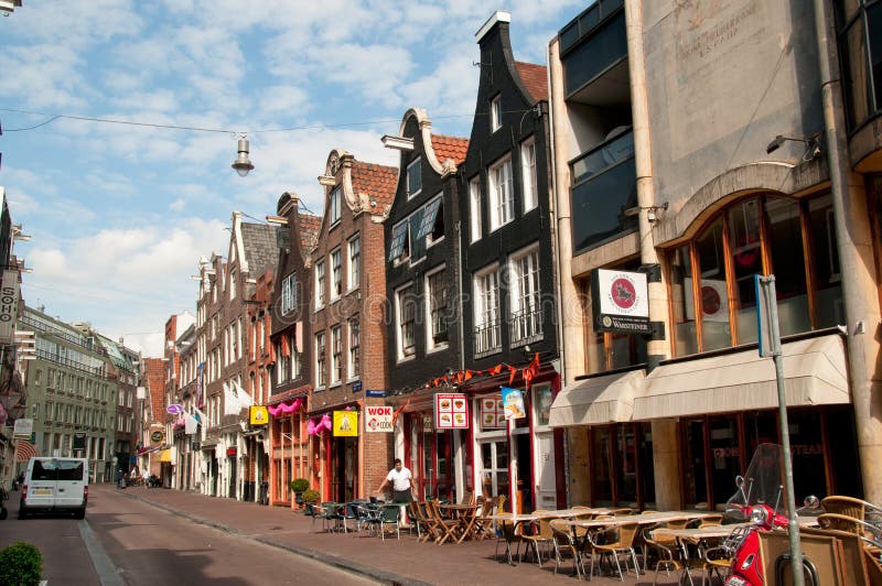阿姆斯特丹咖啡馆小的街道
