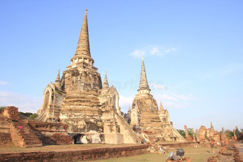 阿尤特拉利夫雷斯，泰国- OCT31， 2015年：参观Wat的游客旅行