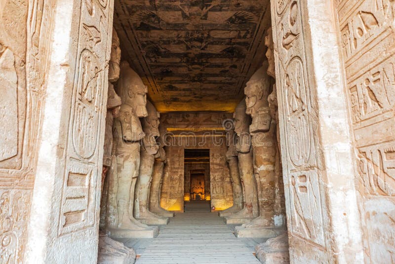 阿布辛贝尔Ramses II寺庙中大庙的圣地 库存图片 阿布辛贝尔Ramses II寺庙中大庙的圣地 库存图片