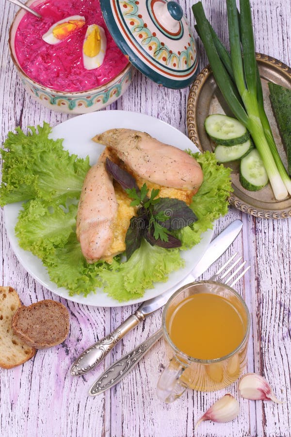 鸡胸脯烘烤用乳酪,递交与菜 库存照片