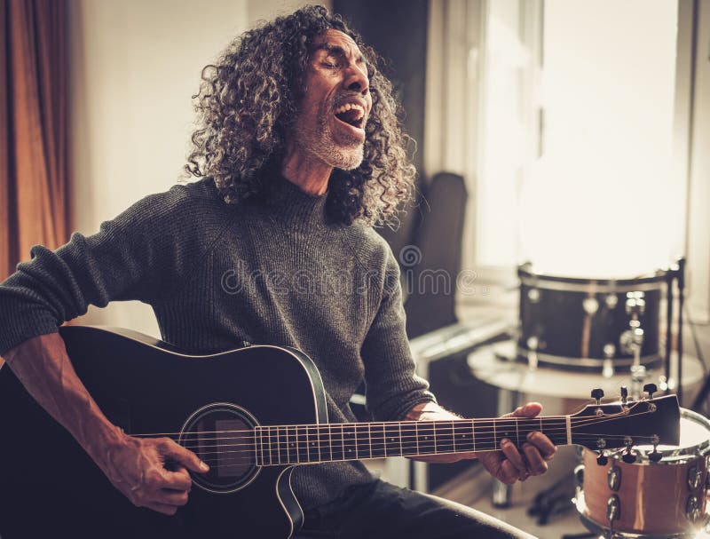 黑人情感上的歌. 库存照片