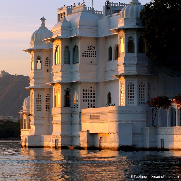 India, udaipur: lake palace