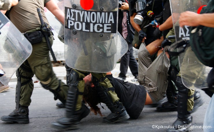 Violent clashes during Merkel visit in Athens
