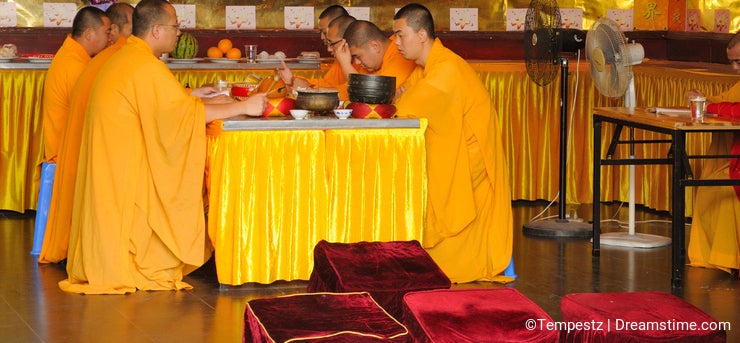 Chanting Buddhist Monks