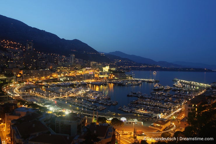 Monaco and his port at night