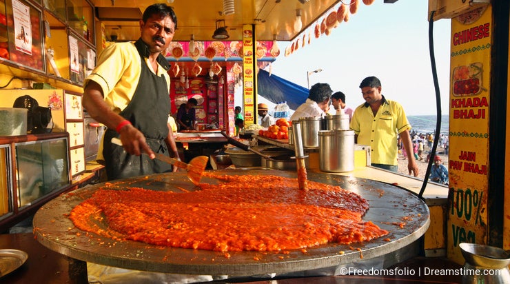 A street food vendor at Mumbai