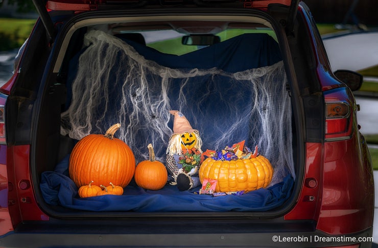 7 Ways to Safely Celebrate Halloween This Year - Dreamstime