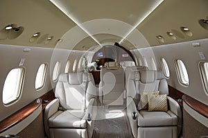 1.GMC_GulfstreamBusinessJet3