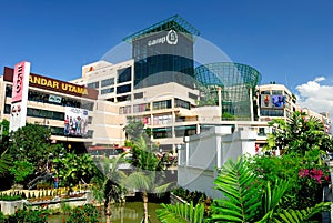 1 Utama Shopping Complex