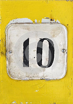 10