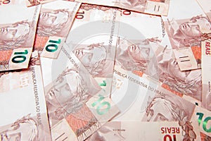 10 BRL