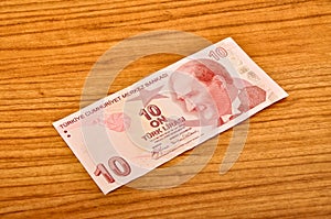 10 Turkish lira banknotes front view