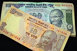 100 Rupees Note & 10 Rupees Note photo