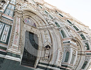 114/5000 The dome of Santa Maria del Fiore in Italian Basilica of Santa Maria del Fiore - the main use replica, not original