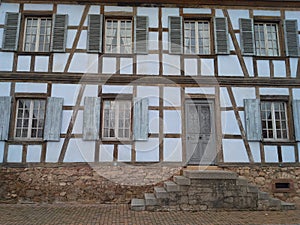 12 67 5000 03 Alsace facade with stairs